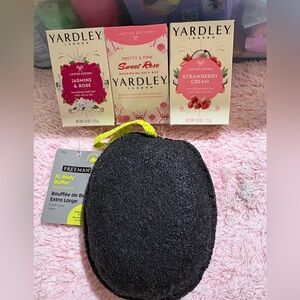 Yardley London Pretty & Pink Soap Set